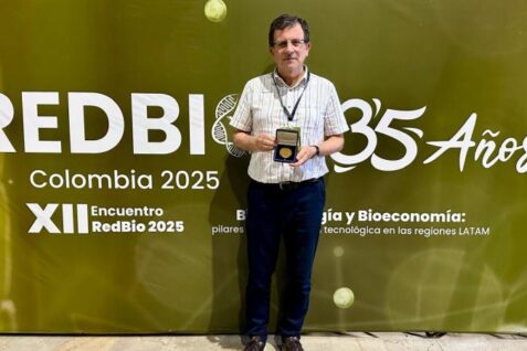 DR. PATRICIO ARCE JOHNSON recibió LA MEDALLA REDBIO POR SU TRAYECTORIA Y APORTE A LA BIOTECNOLOGÍA EN AMERICA LATINA Y EL CARIBE